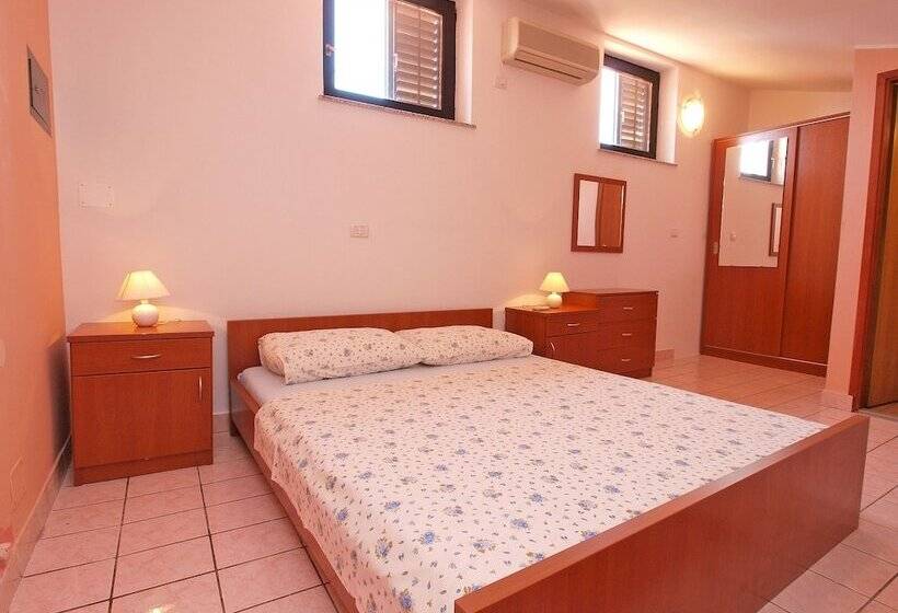 Apartment 730
