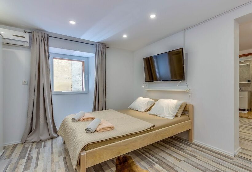 Apartments Small Sweet & Cosy