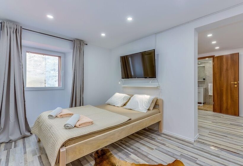 Apartments Small Sweet & Cosy