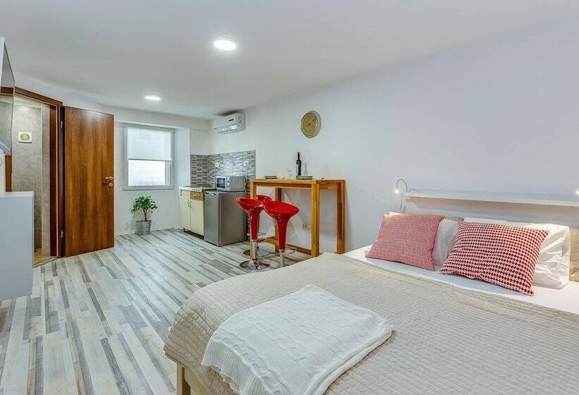 Apartments Small Sweet & Cosy