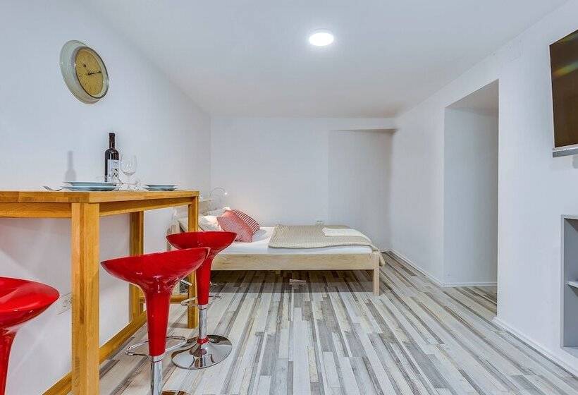 Apartments Small Sweet & Cosy