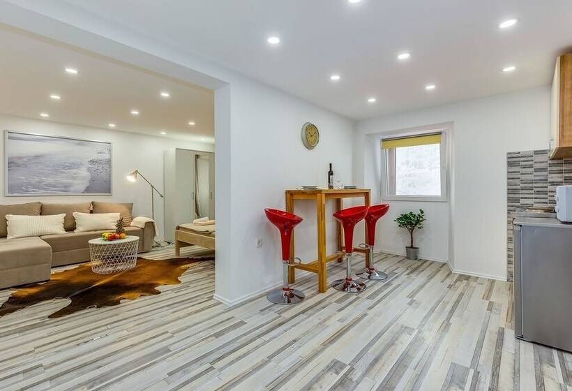 Apartments Small Sweet & Cosy