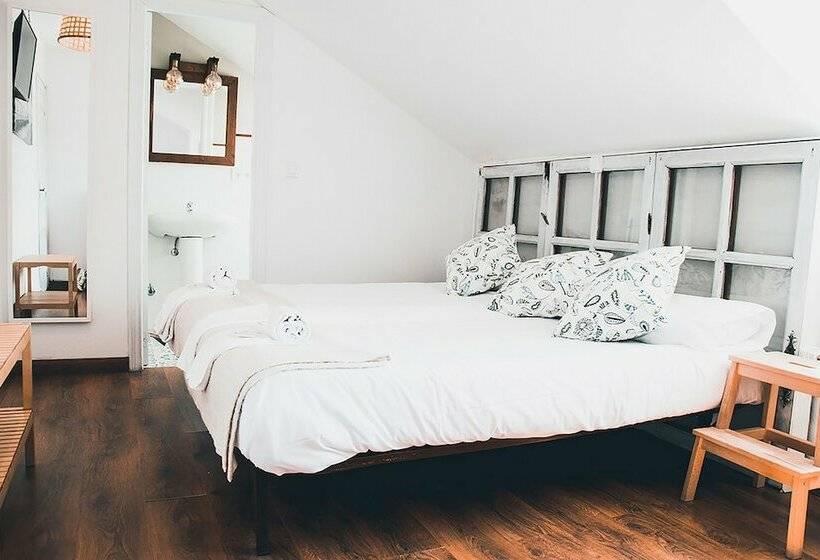 تختخواب و صبحانه Latas Surf Lodge