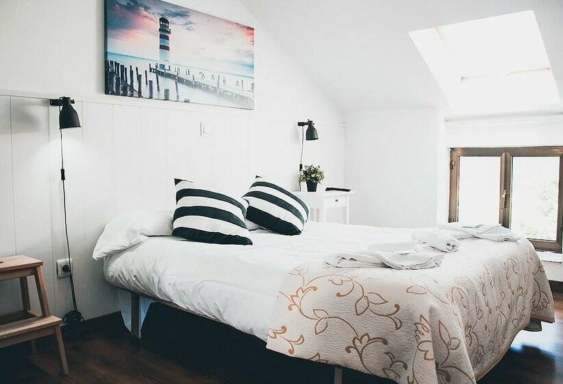 تختخواب و صبحانه Latas Surf Lodge