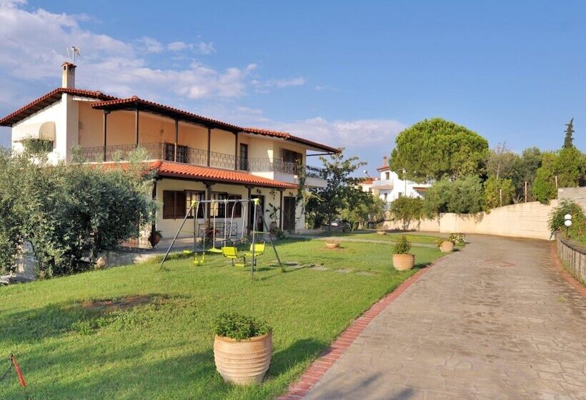 Halkidiki Family Villa Garden