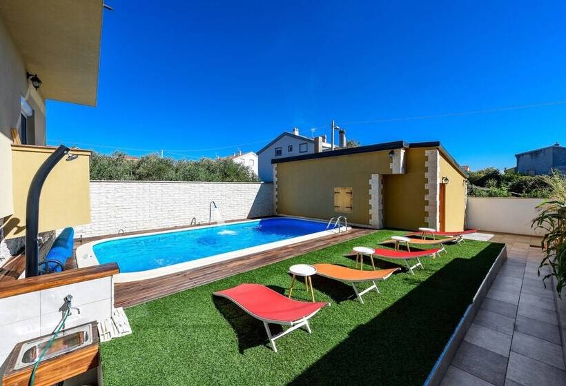 Holiday Apartments Yes Peace