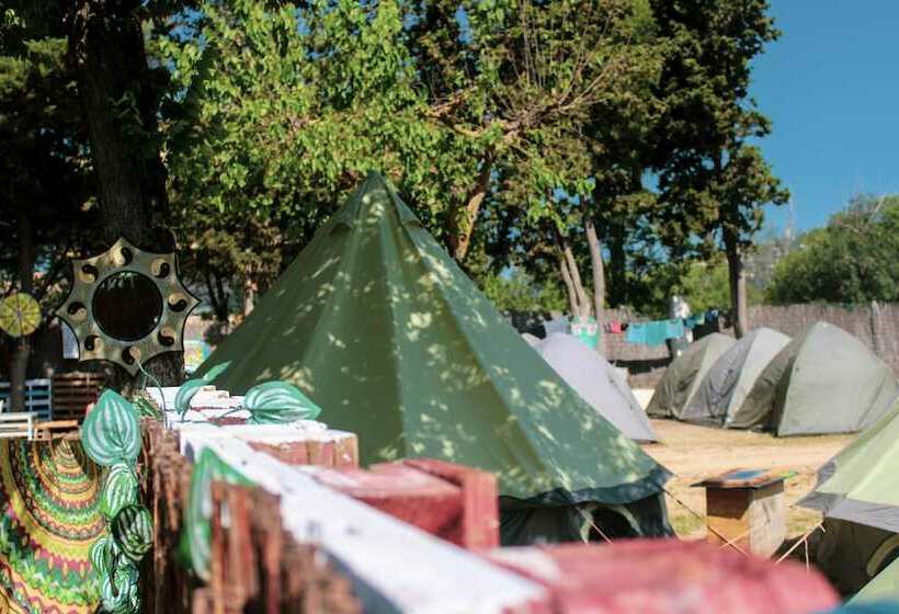 فندق Barcelona Costa Brava Beach Camp