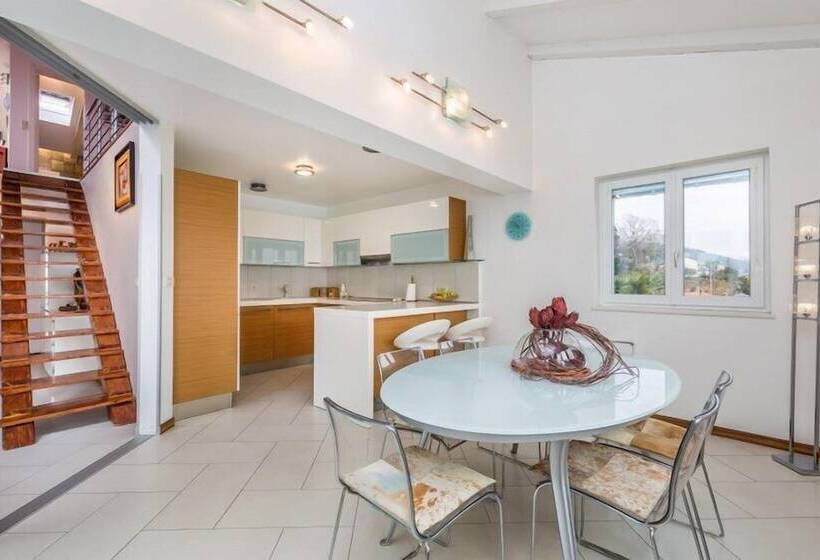 Luxury  Penthouse Prestige