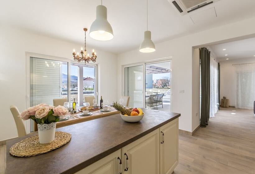 Luxury Villa Stella Near Split