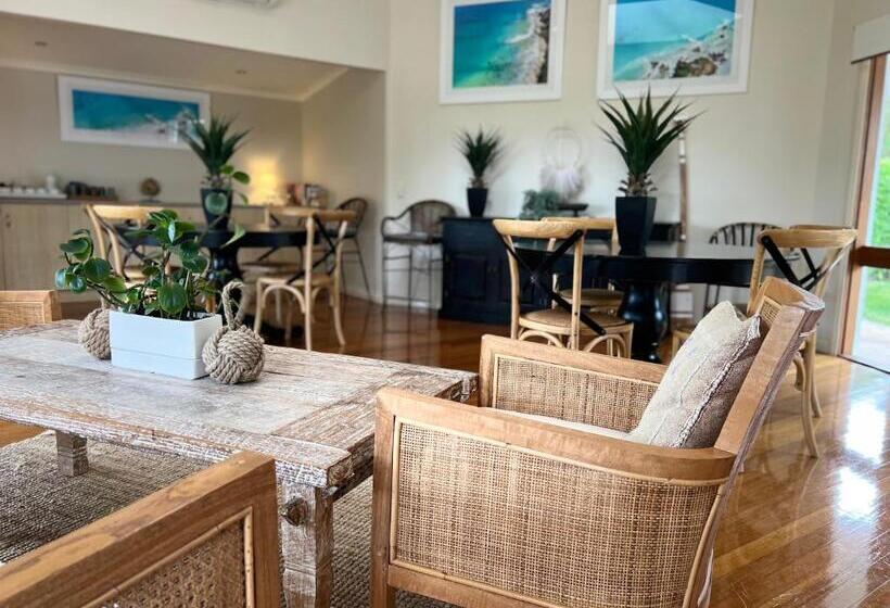 מוטל The Arabella North Coast