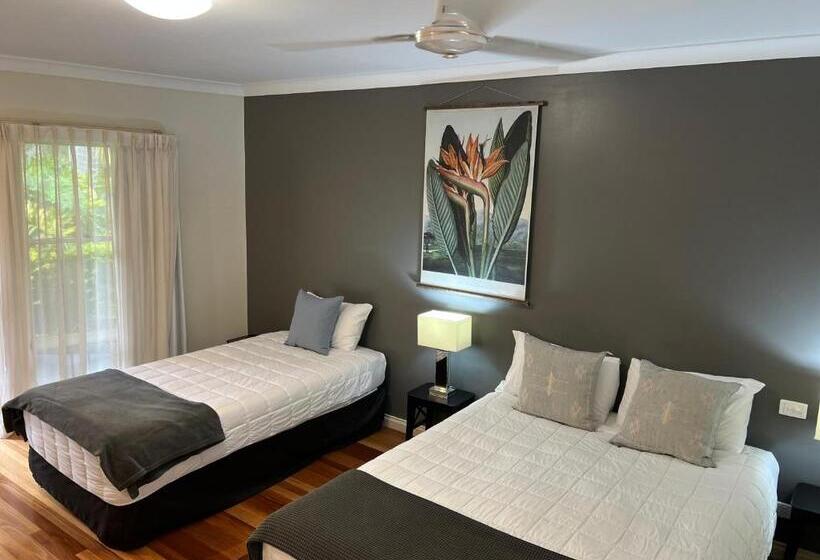 מוטל The Arabella North Coast