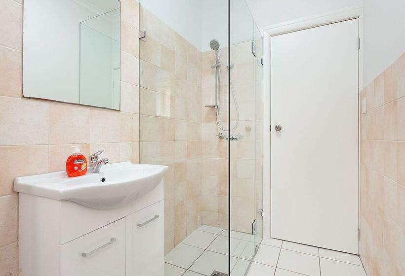 Newly Renovated Apt Close To Cbd Unit 1