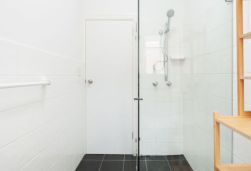 Newly Renovated Apt Close To Cbd Unit 2