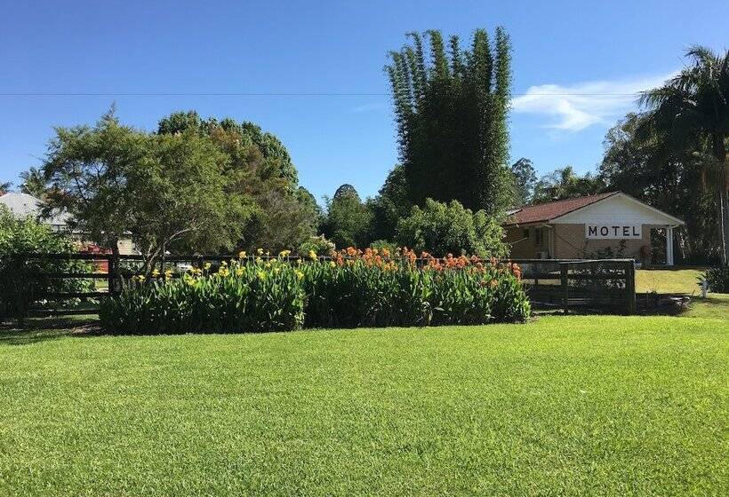 Palms Oasis Motel