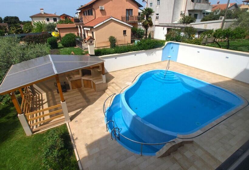 Пансион Apartments And Rooms Novigrad 1624