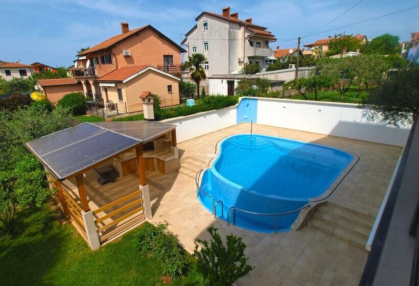 Пансион Apartments And Rooms Novigrad 1624