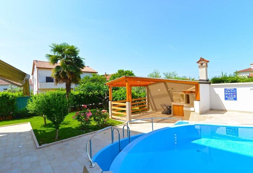 Пансион Apartments And Rooms Novigrad 1624