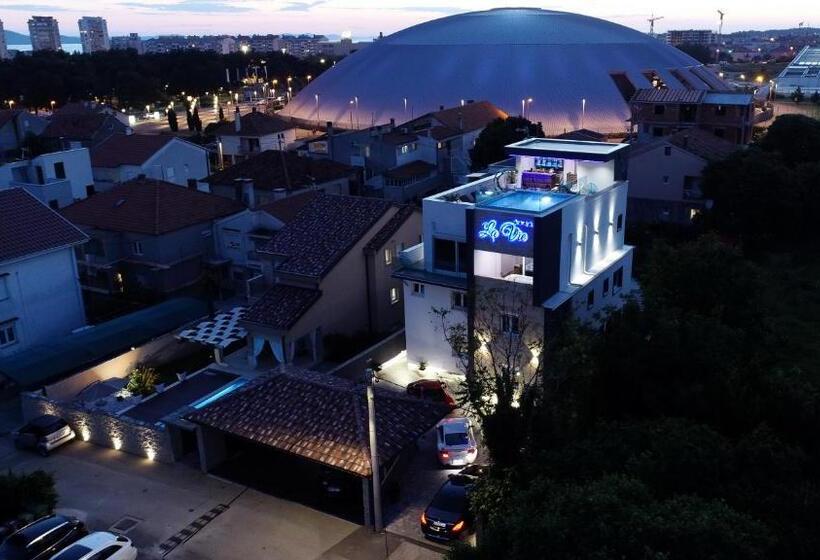 Пансион Luxury Rooms Lavie Superior Rooms