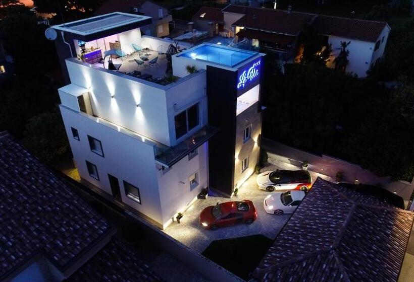 Пансион Luxury Rooms Lavie Superior Rooms