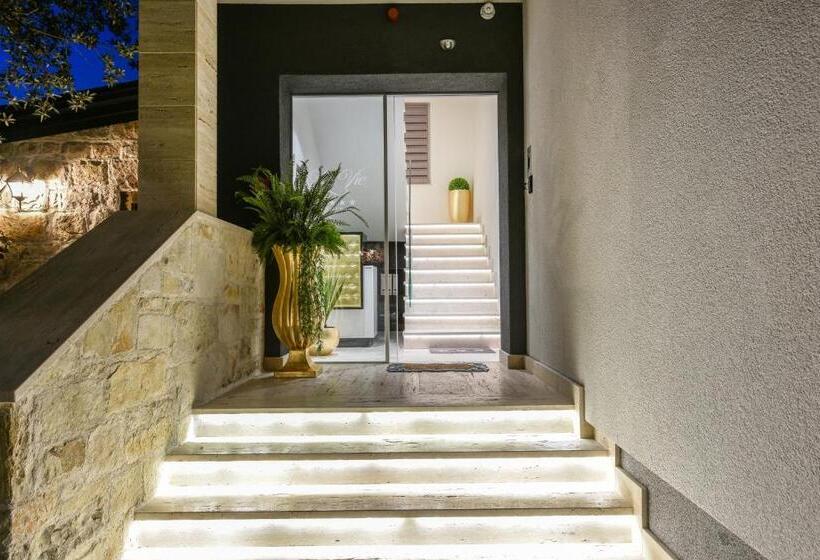 Пансион Luxury Rooms Lavie Superior Rooms