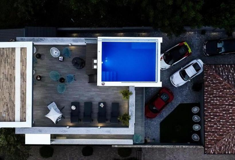 Пансион Luxury Rooms Lavie Superior Rooms