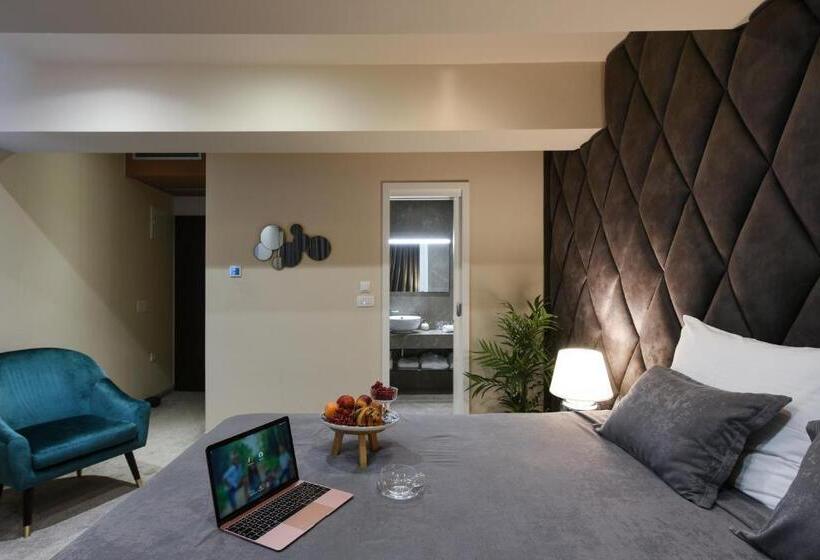 Пансион Luxury Rooms Lavie Superior Rooms