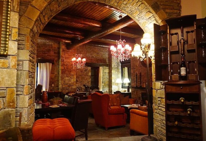 پانسیون Muses Country House