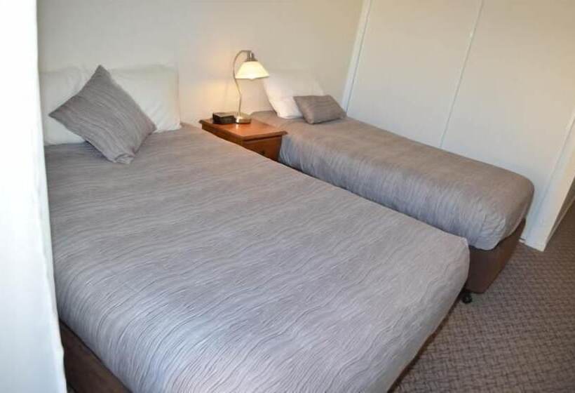 Redland Bay Motel