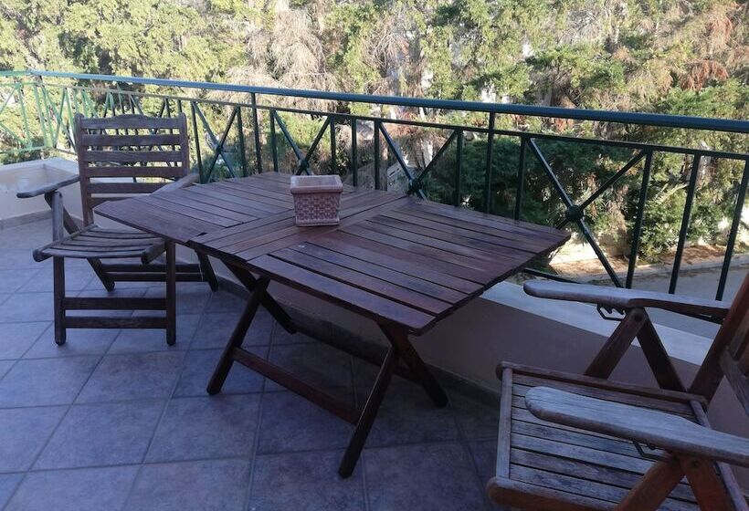 Salamina S Apartment