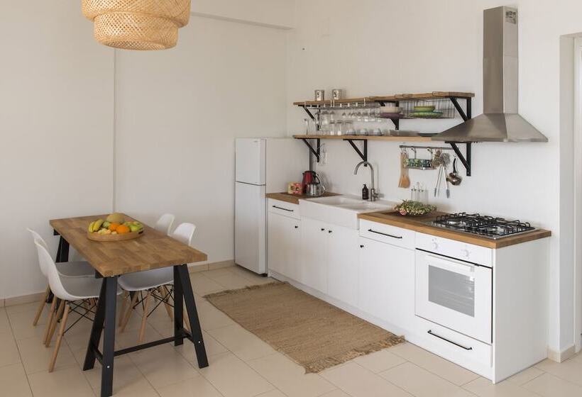 Syros Wellness Luxury Suites