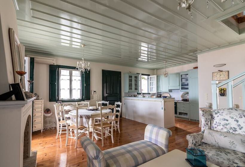 Villa Heliana Enchanting Seaviews