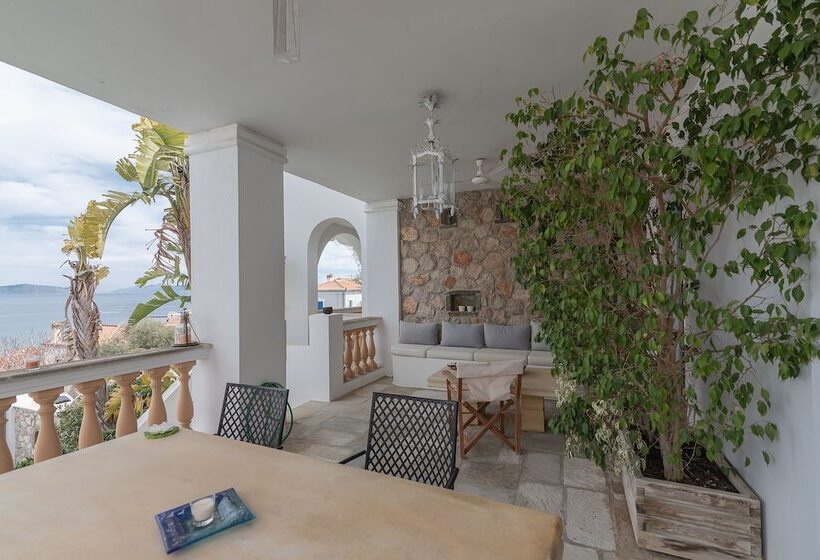 Villa Sonali With Breathtaking Views