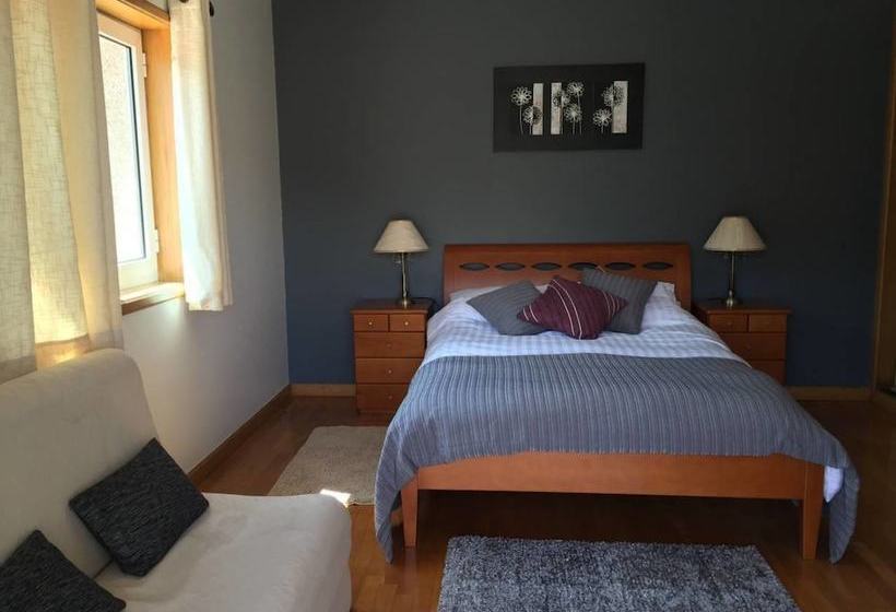 Beautiful Detached Villa With Private Pool, Fibre Wi Fi, Garden, Games Room & Bbq