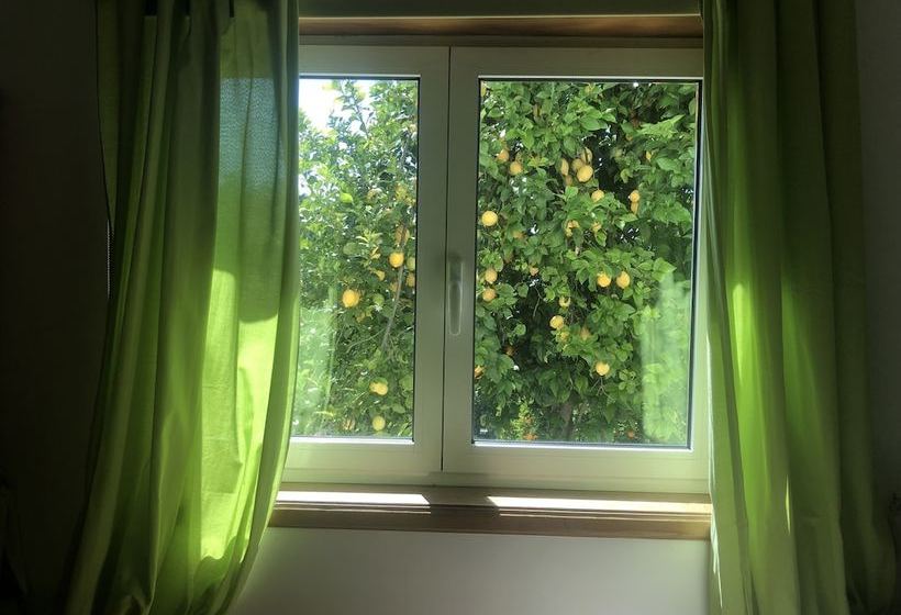 Beautiful Detached Villa With Private Pool, Fibre Wi Fi, Garden, Games Room & Bbq