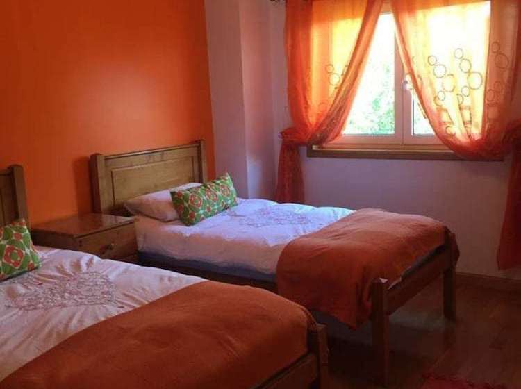 Beautiful Detached Villa With Private Pool, Fibre Wi Fi, Garden, Games Room & Bbq