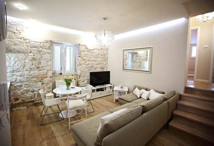 Apartment White Stone Diocletian Palace