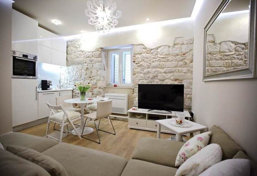 Apartment White Stone Diocletian Palace