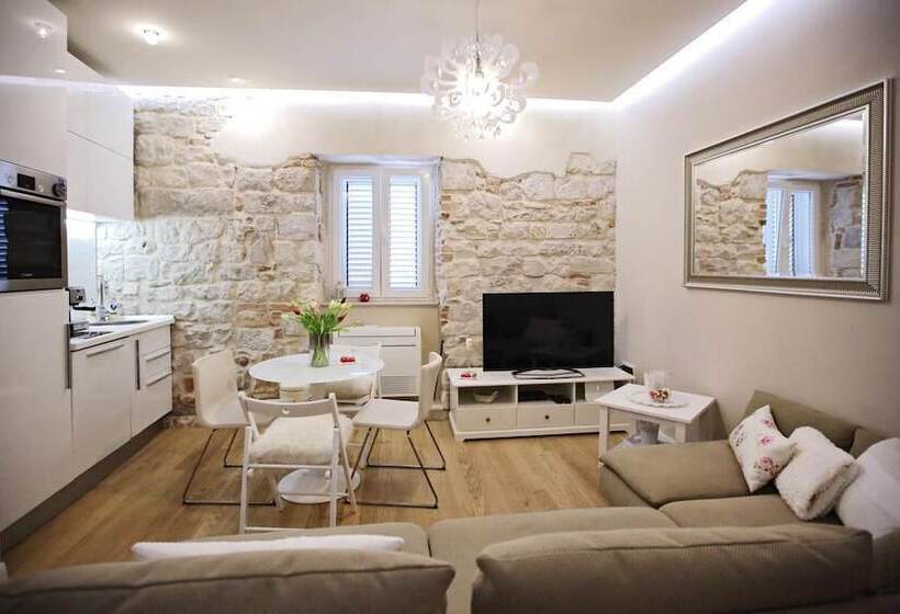 Apartment White Stone Diocletian Palace