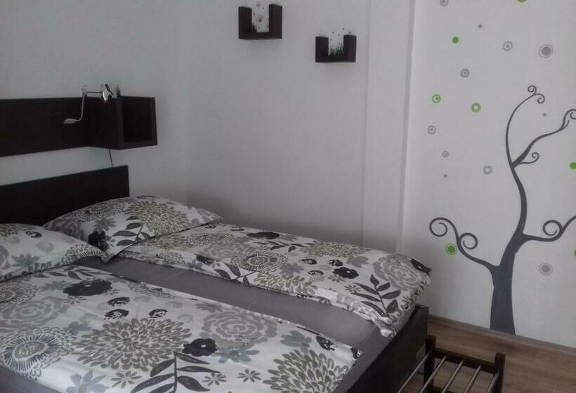 Apartmani Marinović