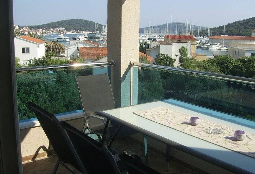 Apartments Villa Erik