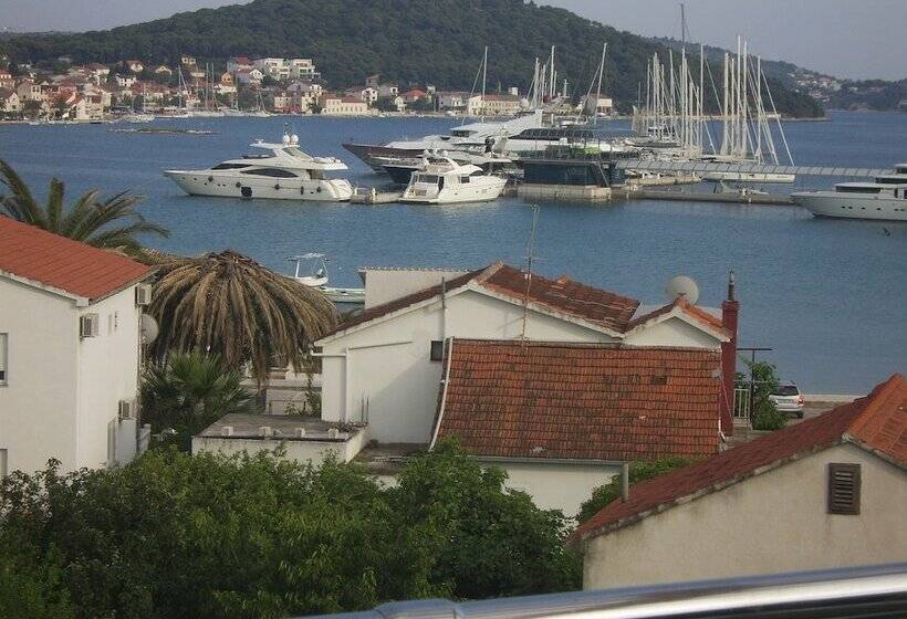 Apartments Villa Erik