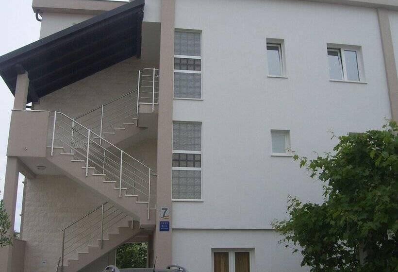 Apartments Villa Erik