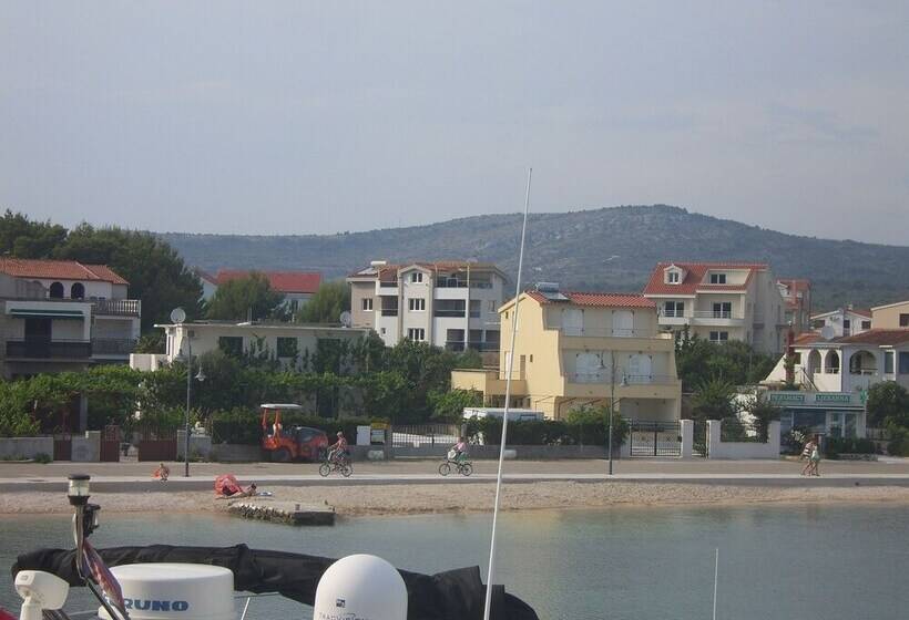 Apartments Villa Erik