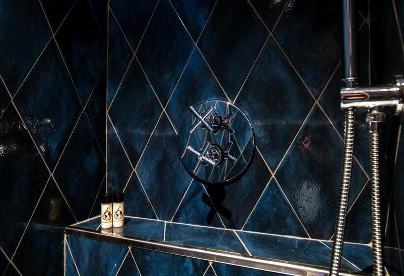 Caesar Suites   The House Of Travelers