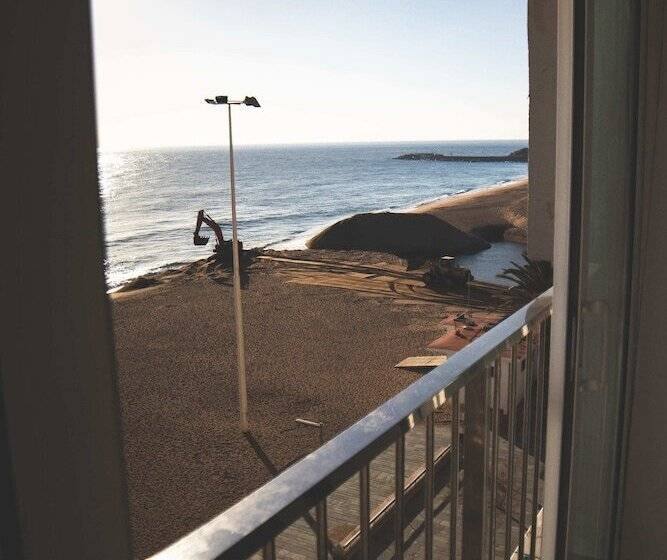 Cozy Loft In Front Of The Sea