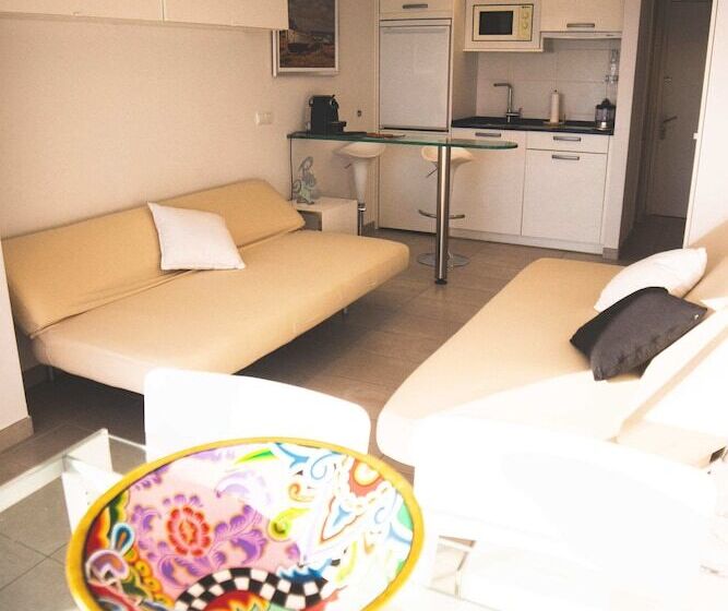 Cozy Loft In Front Of The Sea