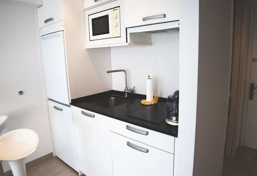 Cozy Loft In Front Of The Sea