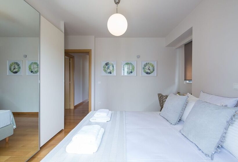 Elaia Luxury Condo Glyfada