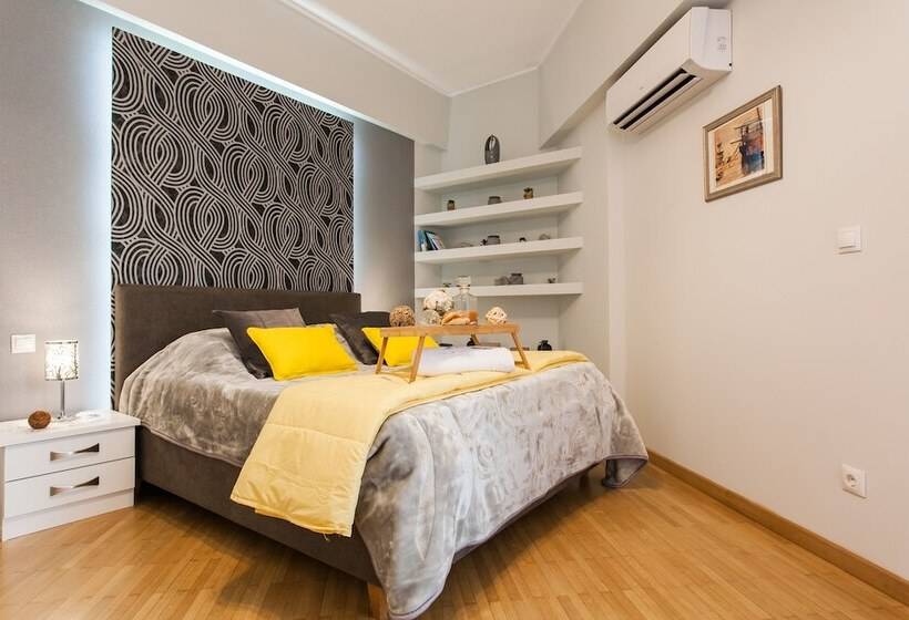 High Class Huge Central Apartment