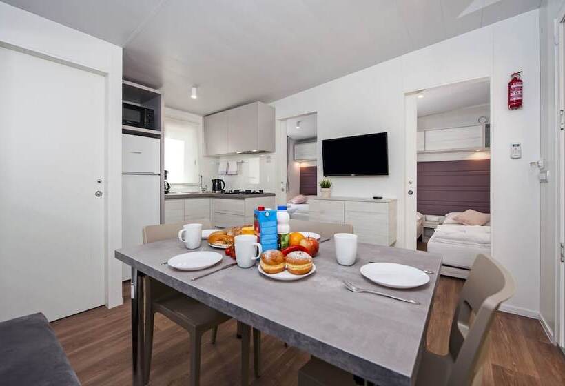 فندق Mediteran Kamp Mobile Homes In Camping Puntica